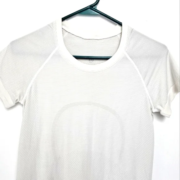 Lululemon Swiftly Tech Short Sleeve  Top Sz 12 Silver White - Picture 8 of 10